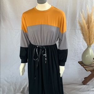 Long sleeve color block maxi dress